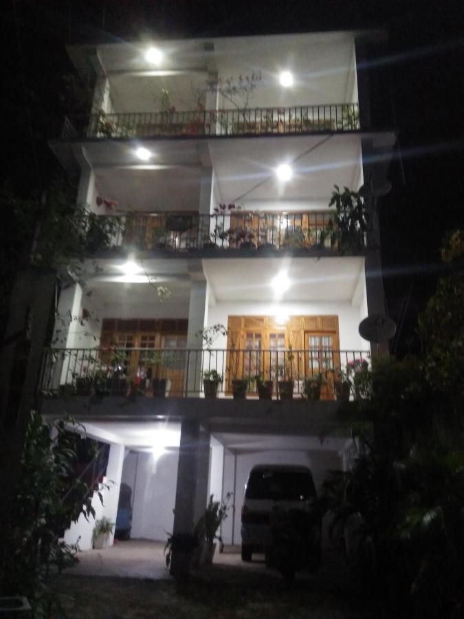 Old Town Hotel แคนดี้ ภายนอก รูปภาพ