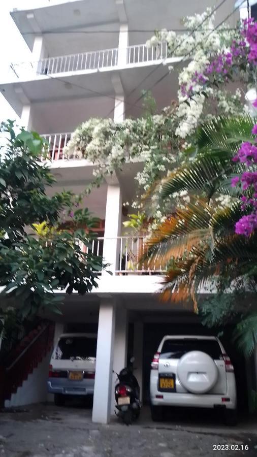 Old Town Hotel แคนดี้ ภายนอก รูปภาพ
