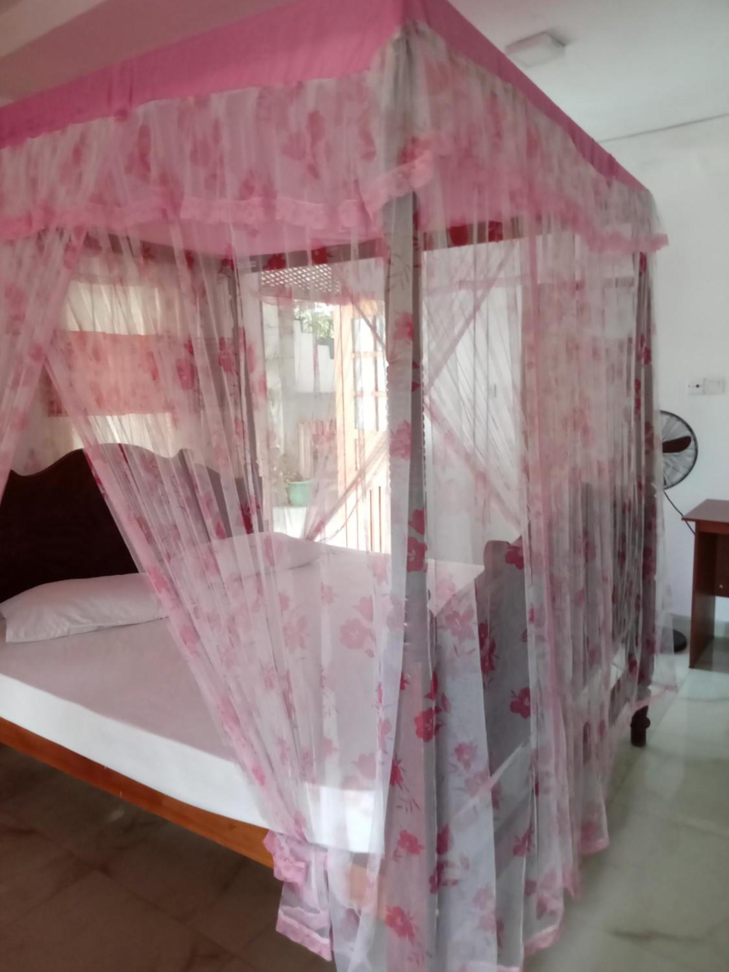 Old Town Hotel แคนดี้ ภายนอก รูปภาพ