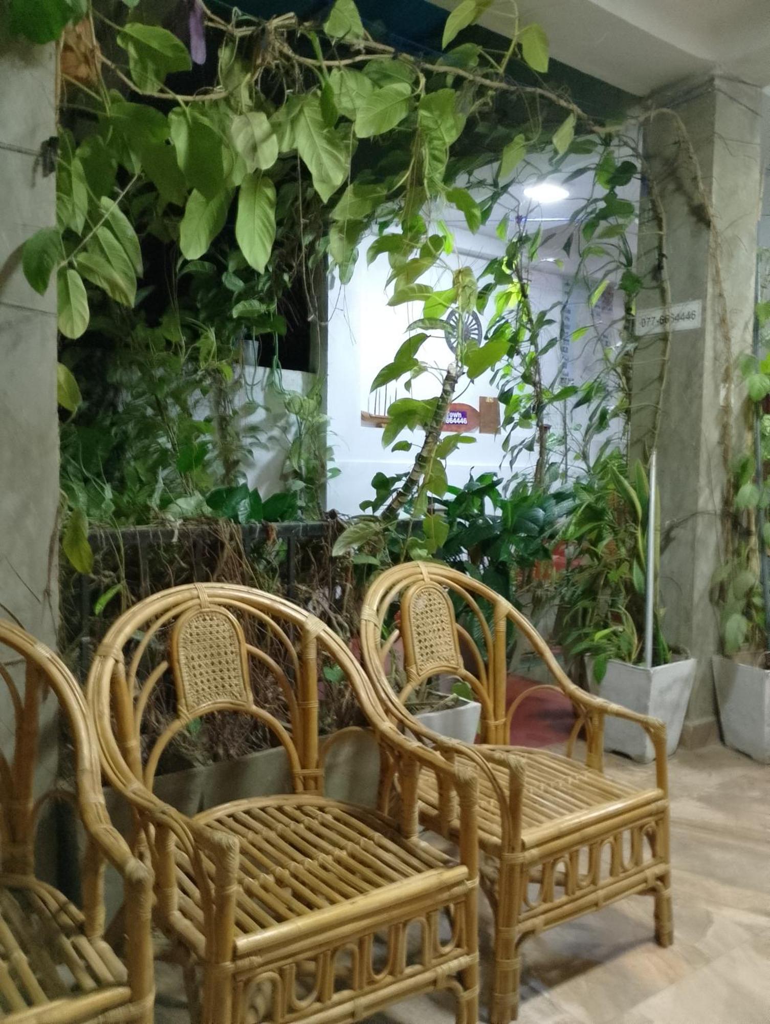 Old Town Hotel แคนดี้ ภายนอก รูปภาพ